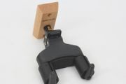 Guitar wall hanger Hercules with Auto-Grab feature