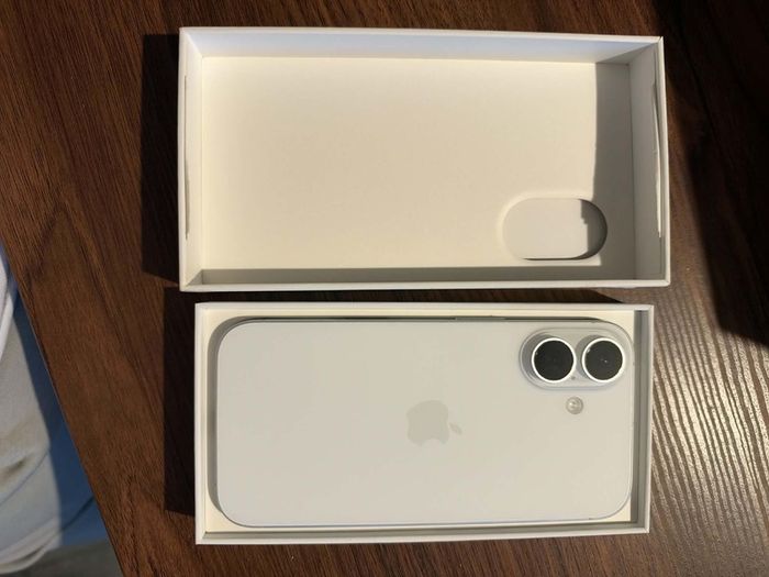 Iphone 16 128gb White