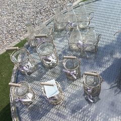 Props for weddings or parties, D18