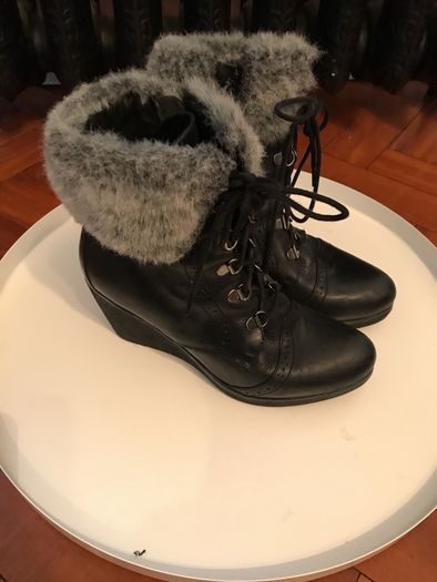 ladies leather Carl Scarpa boots size 5