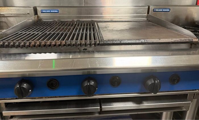 Blue Seal Natural Gas Chargrill with leg stand