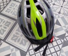 Bicycle helmet