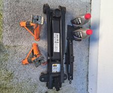Car Jack with Jack Stands