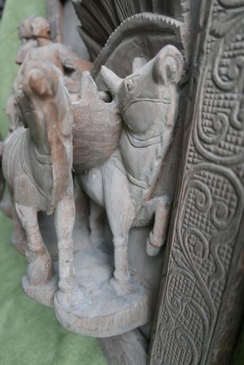 Ancient Chinese Bas-relief in Oak - Chinese Hand Carved Oak ,Antique Wall Art. (big thick and heavy) 22,8" x 21,5" thickness 8"