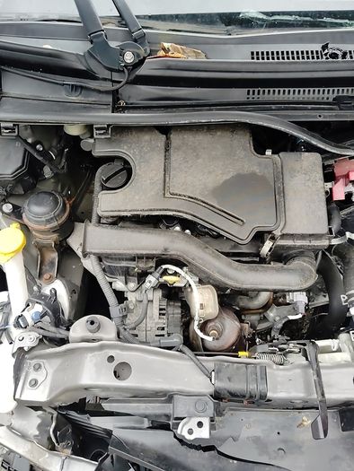 Breaking Toyota Yaris 2017 petrol