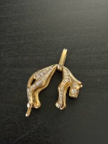 18k gold pendant cat / panther with diamonds