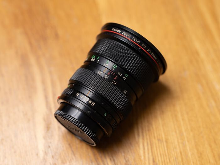 Canon New FD 20-35 mm f/3.5 L