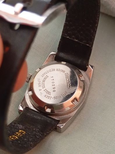 vintage ladies Seiko 5 watch. Mechanical ( automatic)