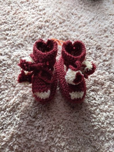 Baby woolen boots