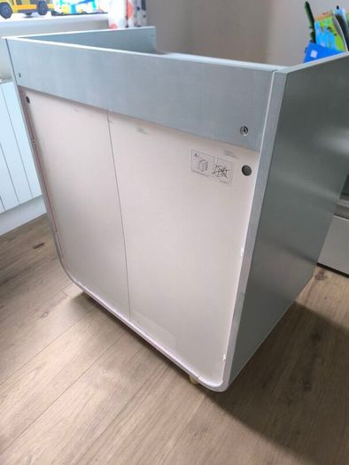Free IKEA baby changing table