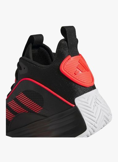 Men's Adidas runners brand new size 8.5