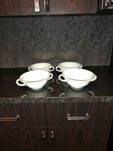 4 Mason's cups