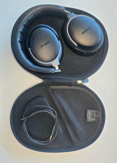 Bose Quietcomfort Ultra headphones