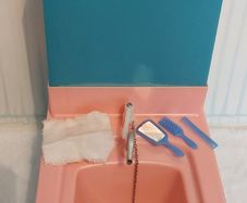 Vintage Sindy Bath