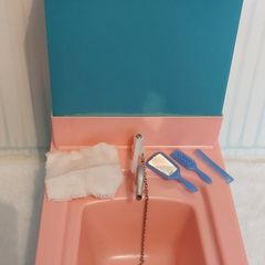 Vintage Sindy Bath