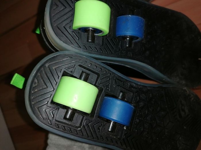 heely skates