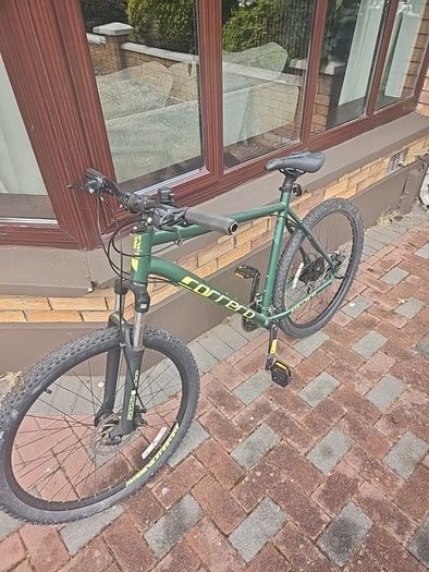 Carrera Bike