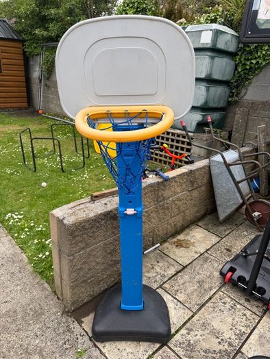 Kids basketball stand