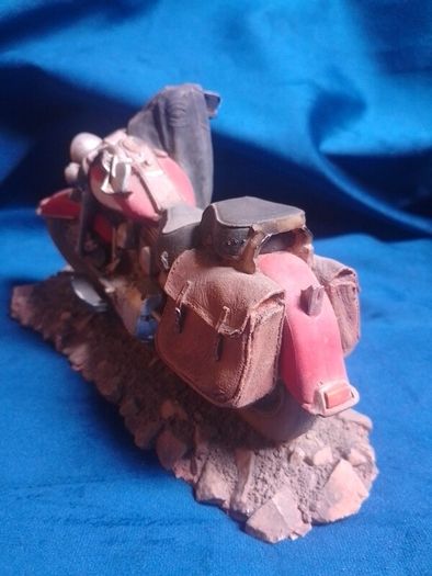 Vintage Motorcycle Figurine Model Keypoint Collectible