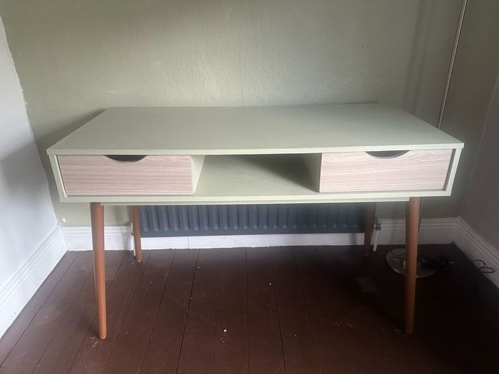 Refurbished desk