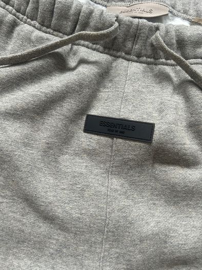 Essentials fear of god grey pants