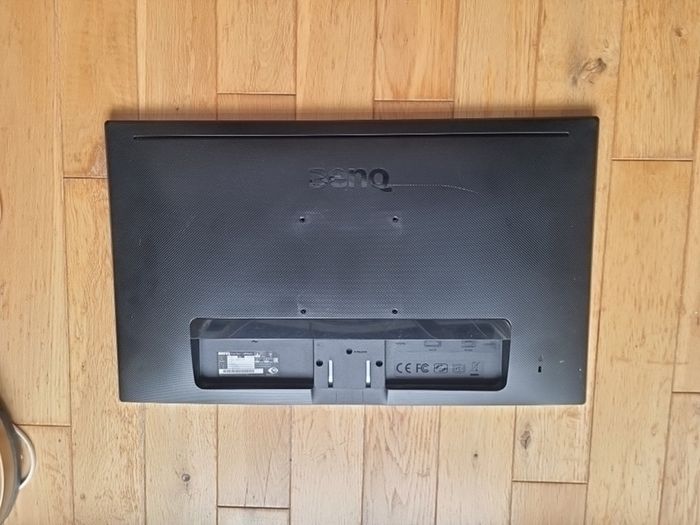 Benq 24" monitor with speakers
