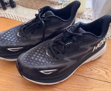 Hoka Clifton 9