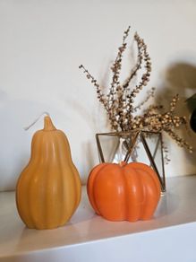 2 handmade artisan scented candles (soft vanilla chai)