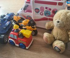 toys