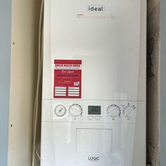 Gas combi boiler
