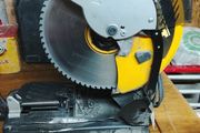 dewalt 240v steel cutting mitre saw with blade 12inch