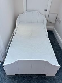 Child's bed age c. 3-6 years, free