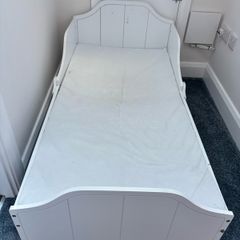 Child's bed age c. 3-6 years, free