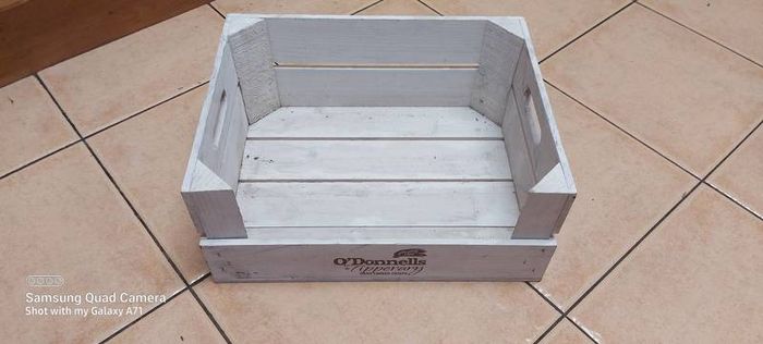 wooden display advertising crisps crate,good condition, buyer collects,or pays postage,