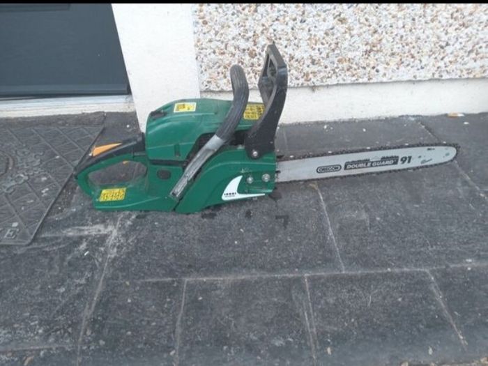 chainsaw
