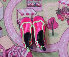 swim shoes