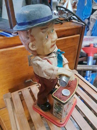 Vintage 60's Charley Weaver Tin Toy