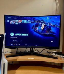 Samsung 27" QHD Curved Gaming Monitor