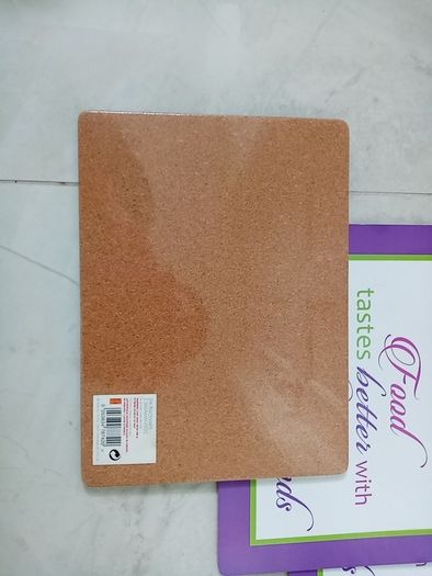 Table mats x 4