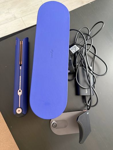 Dyson straightener