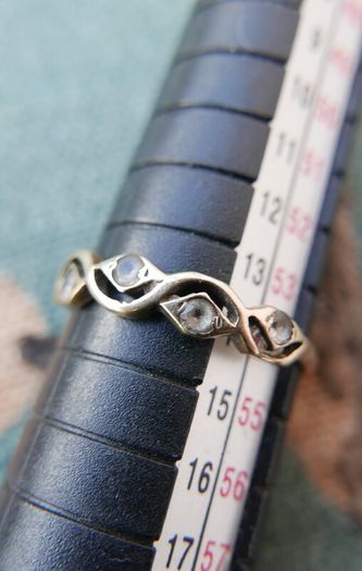 Vintage 9ct Solid Gold 375 5-Stone  Gemstone Ring