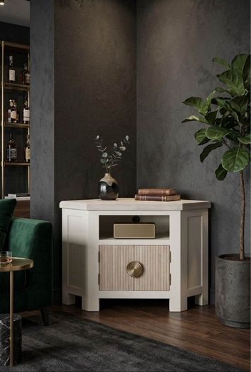Solid tv oak cabinet