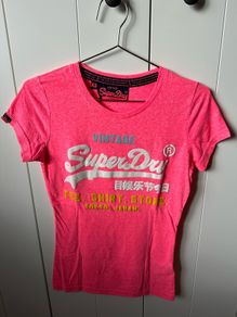 Superdry t-shirt / top for women / ladies, immaculate condition. XS