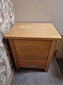 Oak Bedside Chest