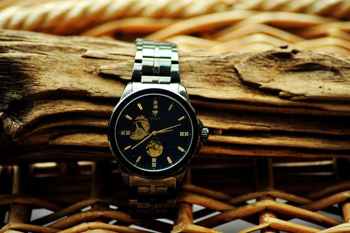 Watch R'Laith Caelum automatic