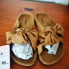 Sliders carmel size 34