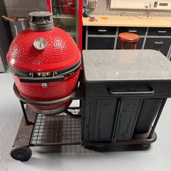 Kamado Joe ceramic bbq