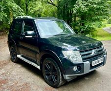 Mitsubishi Shogun Commercial