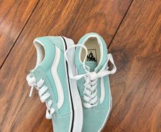 UK 13 mint green vans