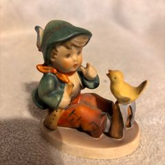 Vintage Goebel Figurine
